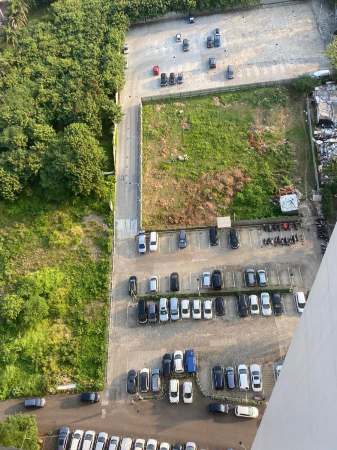Callia Apartement Golf View Pulo Mas Jakarta Timur Exteriér fotografie